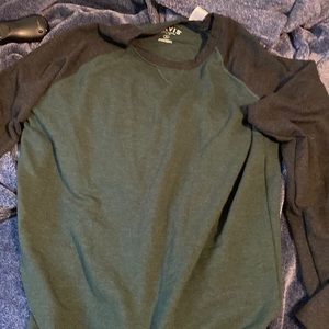Men’s long sleeve shirt